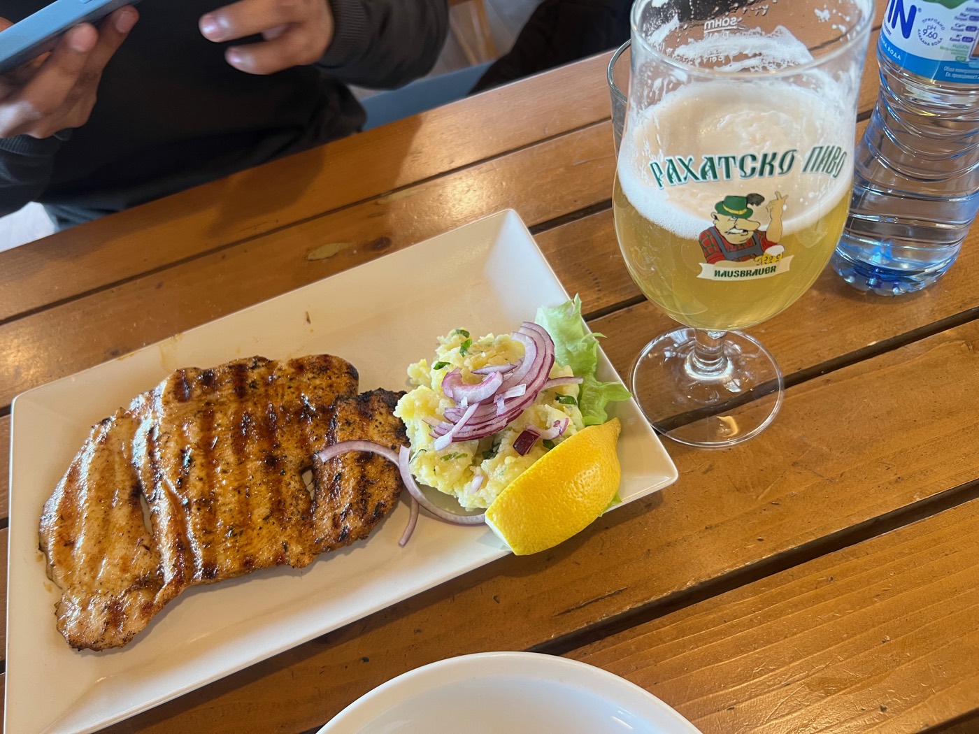Grilled meat and vegetables at Rahat Tepe
